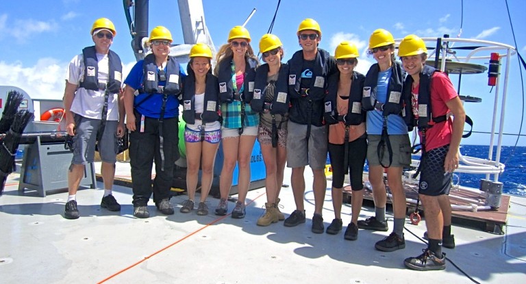 The student team, along with SOI marine technician Colleen Peters and Glenn Carter, chief scientist. 