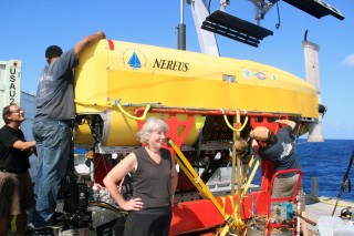 Cindy looking confident that all will be well and ignoring the fact that Nereus is still on deck, 4 hours after we first tried to launch it. 
