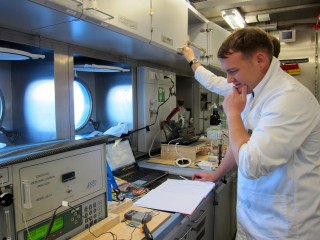 Anton Kuret analyzing the concentration of dissolved inorganic carbon (DIC) of water samples collected during the Perth Canyon cruise. DIC is one of several parameters needed to calculate the carbonate chemistry of seawater. 