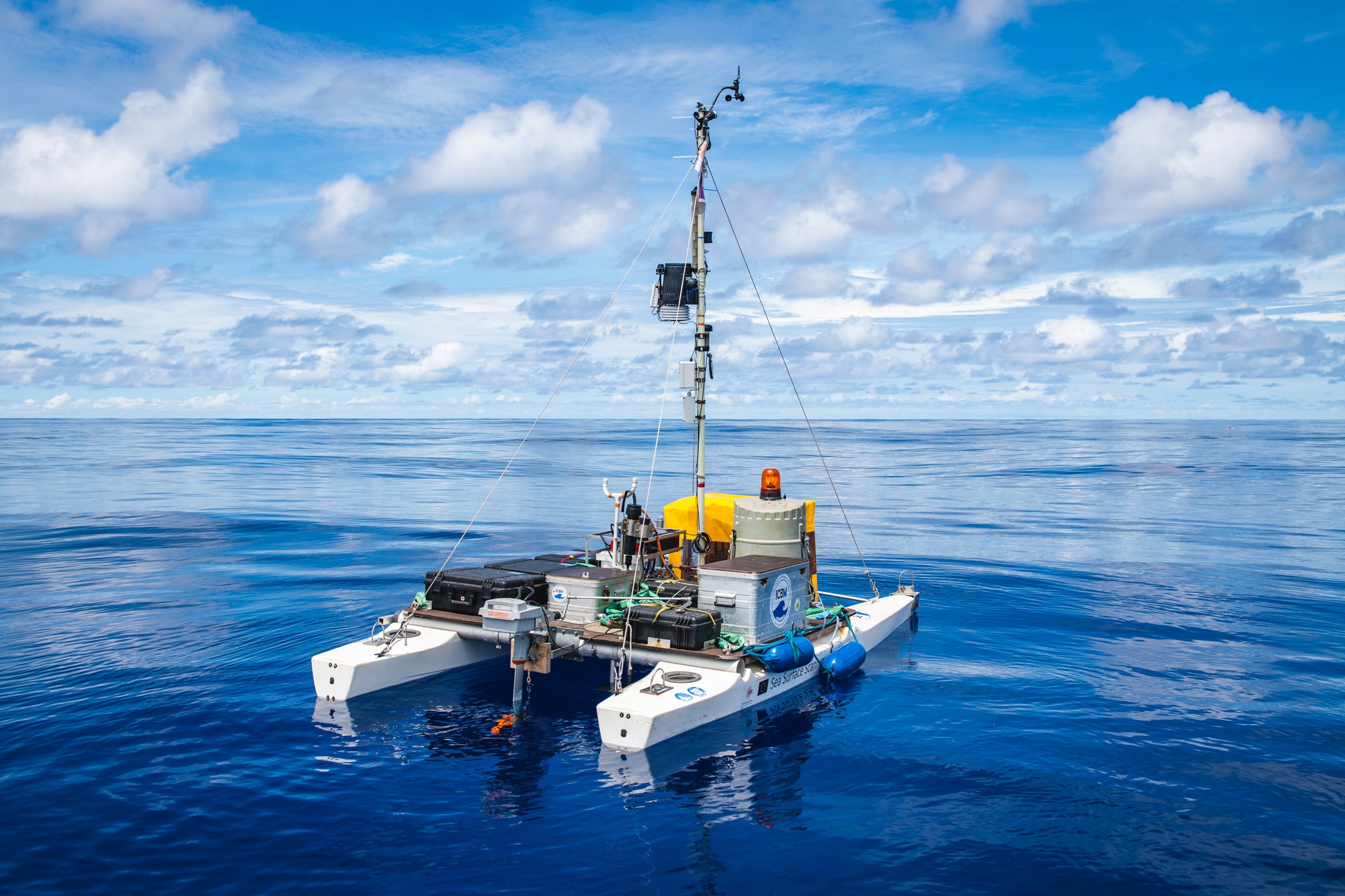 Skimming the Surface Schmidt Ocean Institute