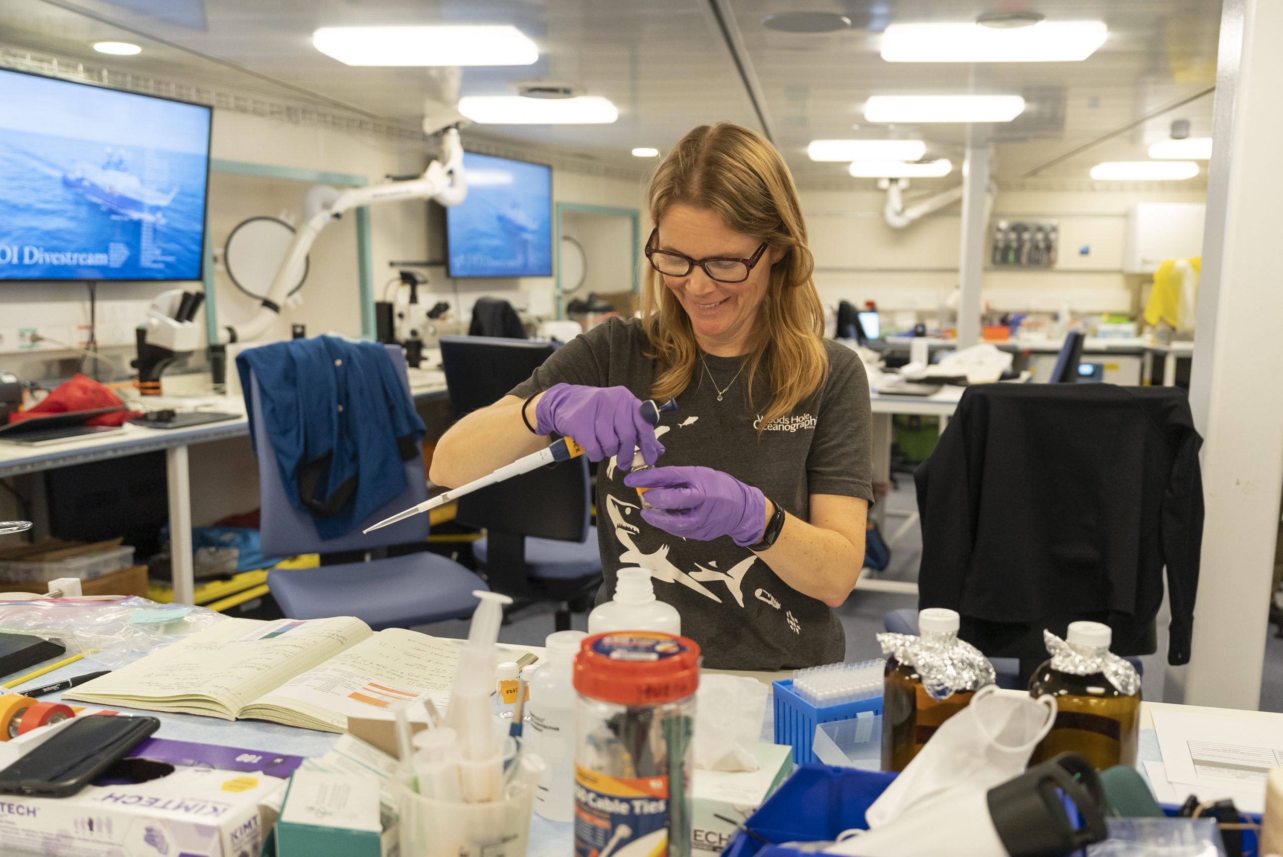 December 5th 2023, Julie Hubers From WHOI Conducts Experiments With Water Samples In The Main Lab Of R/V Falkor During The Third Day Of Diving For The Octopus Odyssey (too) Expedition FK161005.