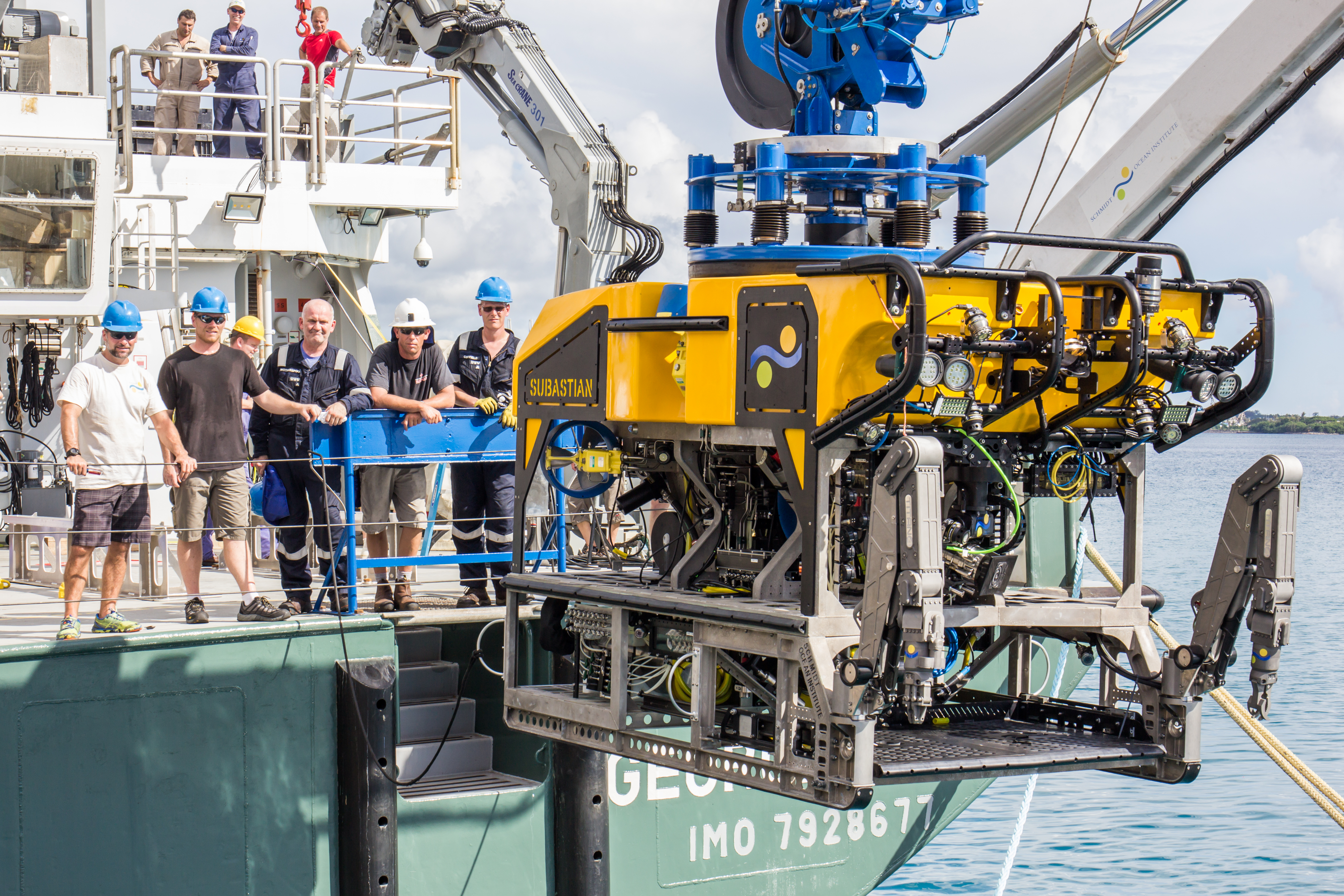 4500 m Remotely Operated Vehicle (ROV) - Schmidt Ocean Institute