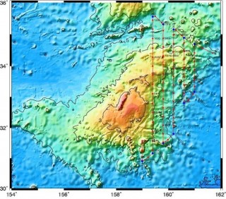 eachers and students are able to follow our survey of Tamu Massif through daily updates and maps created by Dr. Will Sager