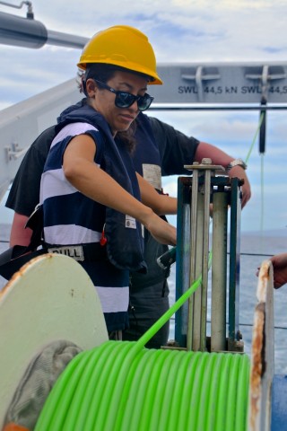 The Coast Guard launch arriving to pick up part of the ROPOS team.