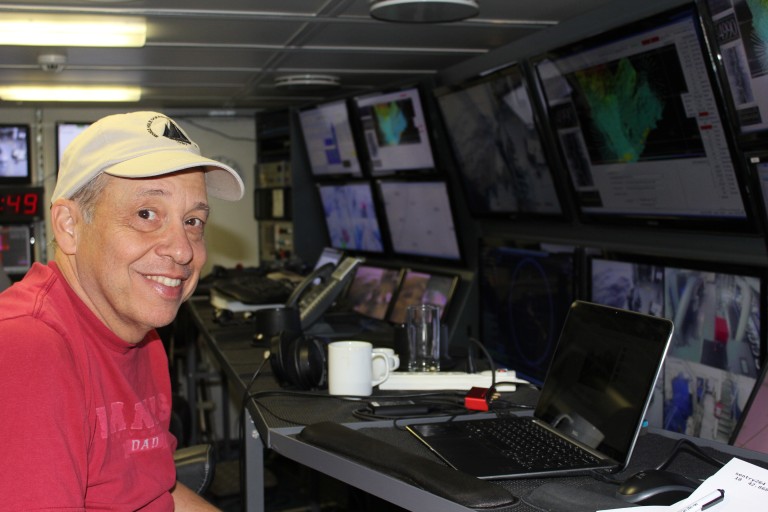 Dana Yoerger at the helms of AUV Sentry, tracking its path at depths of 5000 m. 