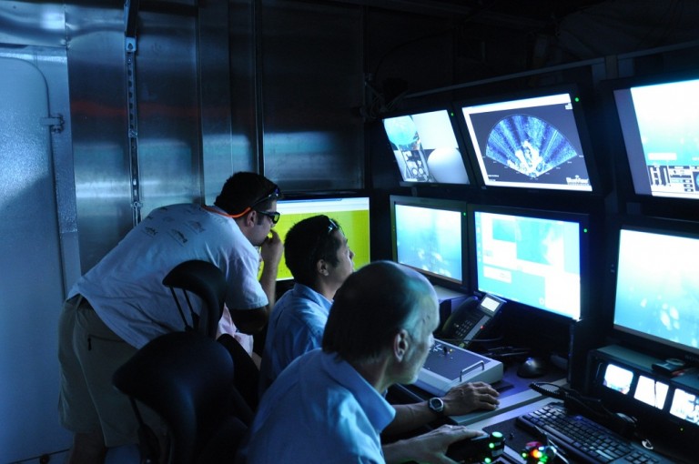 Dr. Matt Ajemian works with the ROV team to invetory fish on the artificial reefs.