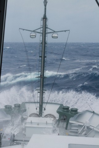 R/V Falkor experiences rough seas as a result of Tropical Storm Isaac. 