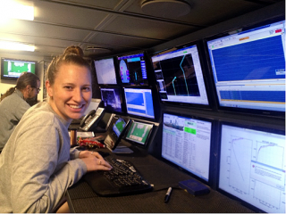 As a watchstander in the control room, Rachel monitors the data coming in live as we map Tamu Massif. 